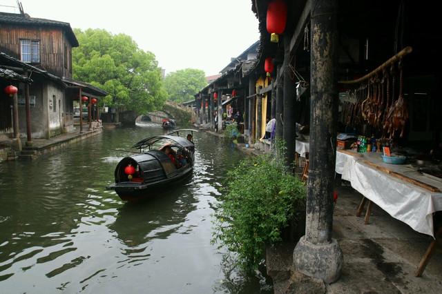 离职后该不该告诉前同事自己现在在哪里就职？游戏画面